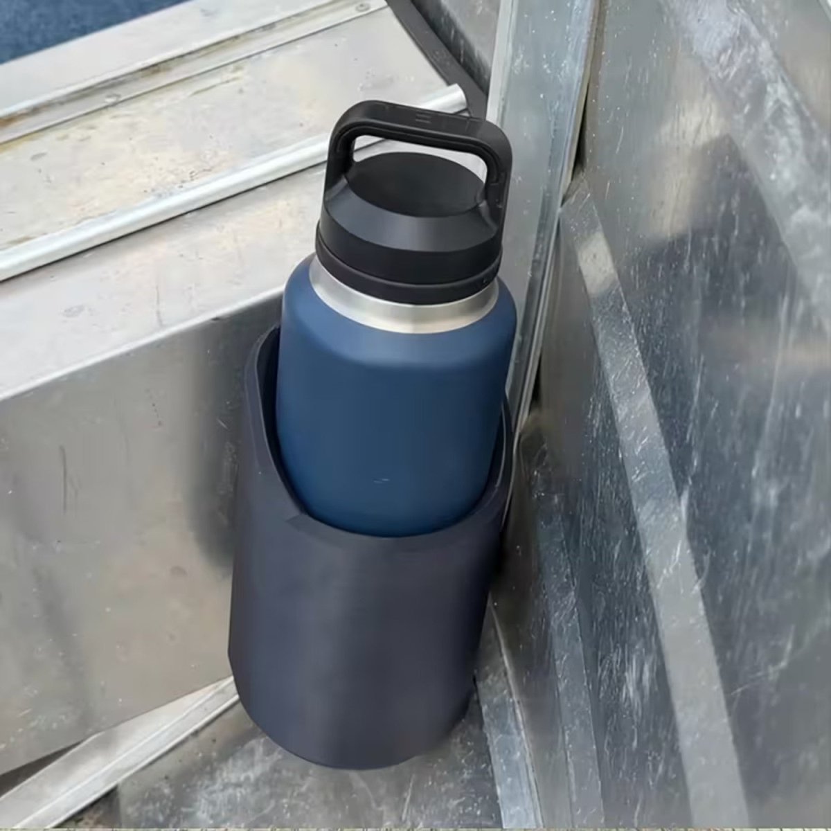 Ultra-Strong Magnetic Bottle Holders with Rubber Coating