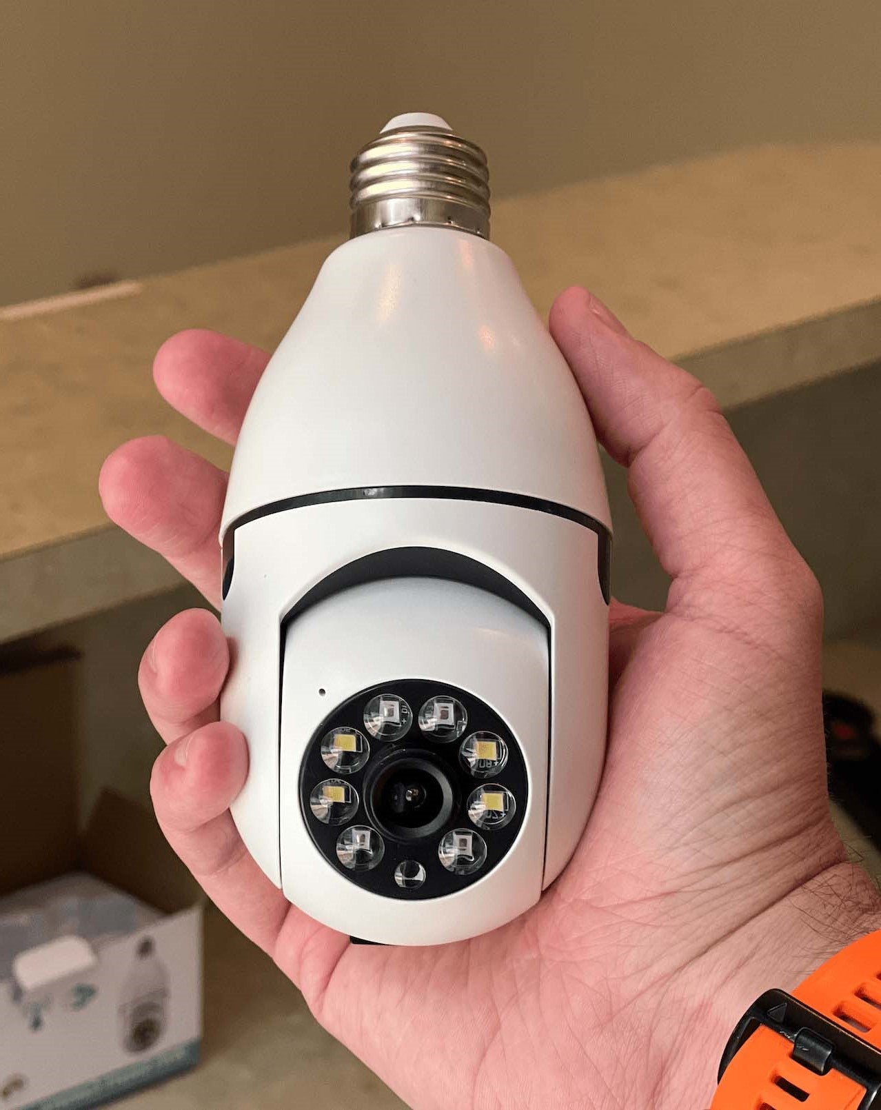 Light Bulb Security Camera with 360° Motion Tracking and Night Vision