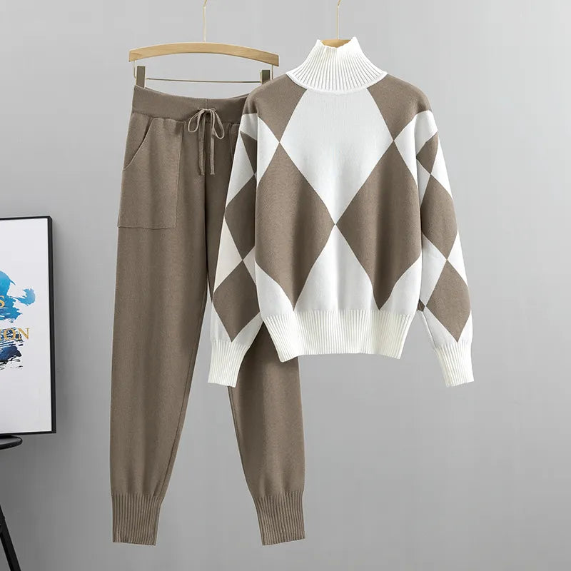 Checkered Two-Piece Comfort Set for Women