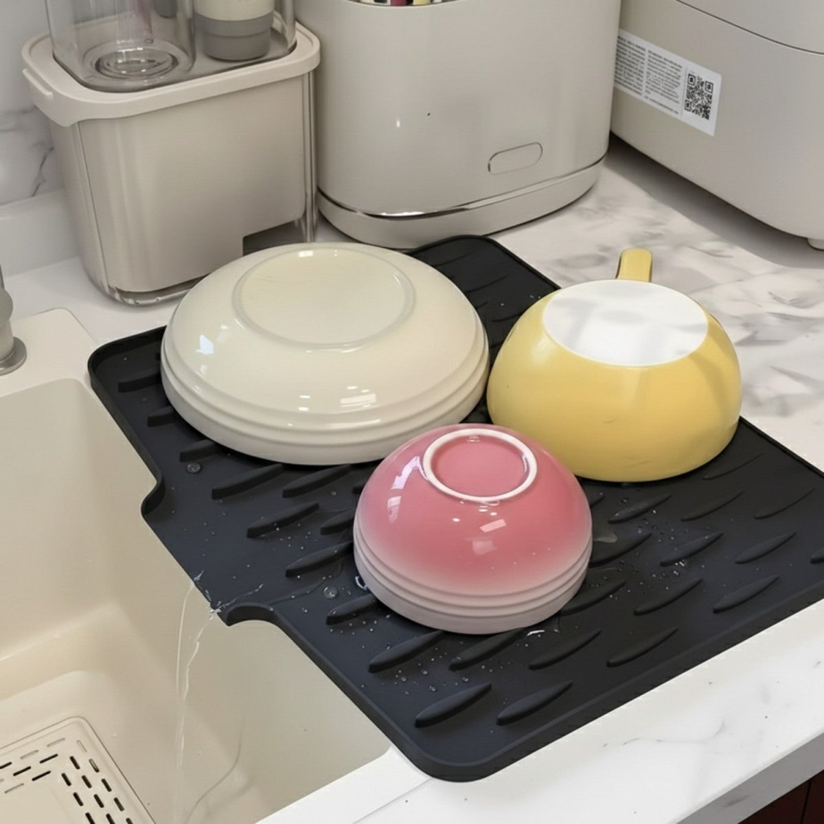 Silicone Draining Mat with Sloped Surface for Quick Drying
