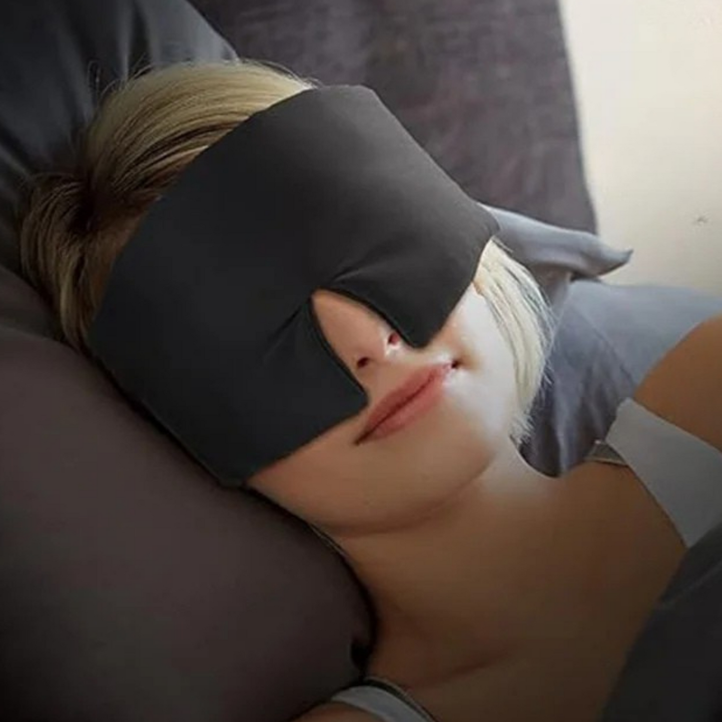 Silk Sleep Mask for Deep Relaxation and Light Blocking