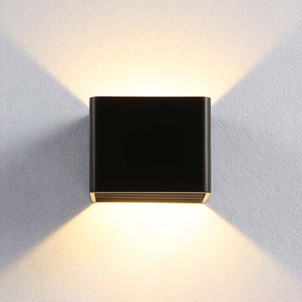 Modern Square Wall Lamp - Chic Minimalist Design for Stylish Lighting