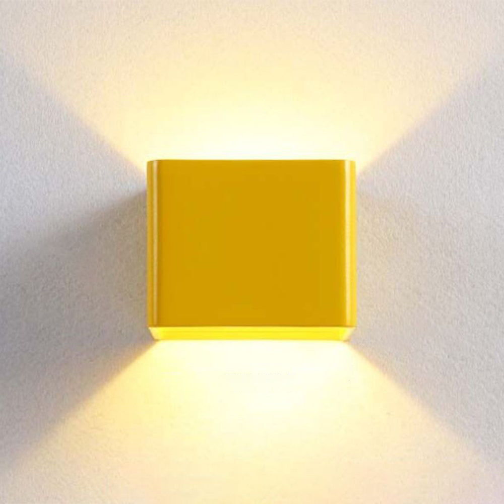 Modern Square Wall Lamp - Chic Minimalist Design for Stylish Lighting