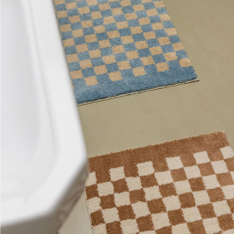 Plush Non-Slip Bathroom Rug with Check Pattern