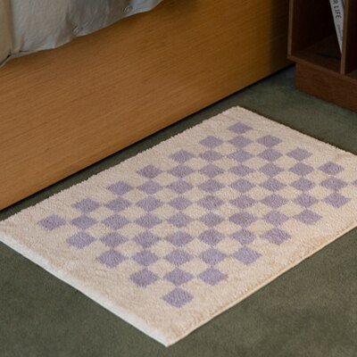 Plush Non-Slip Bathroom Rug with Check Pattern