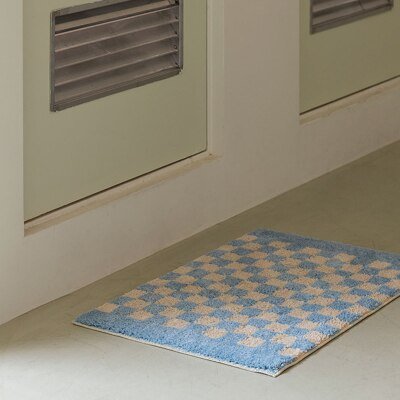 Plush Non-Slip Bathroom Rug with Check Pattern