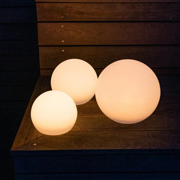 Spherical LED Garden Light with Remote Control - 16 Colors