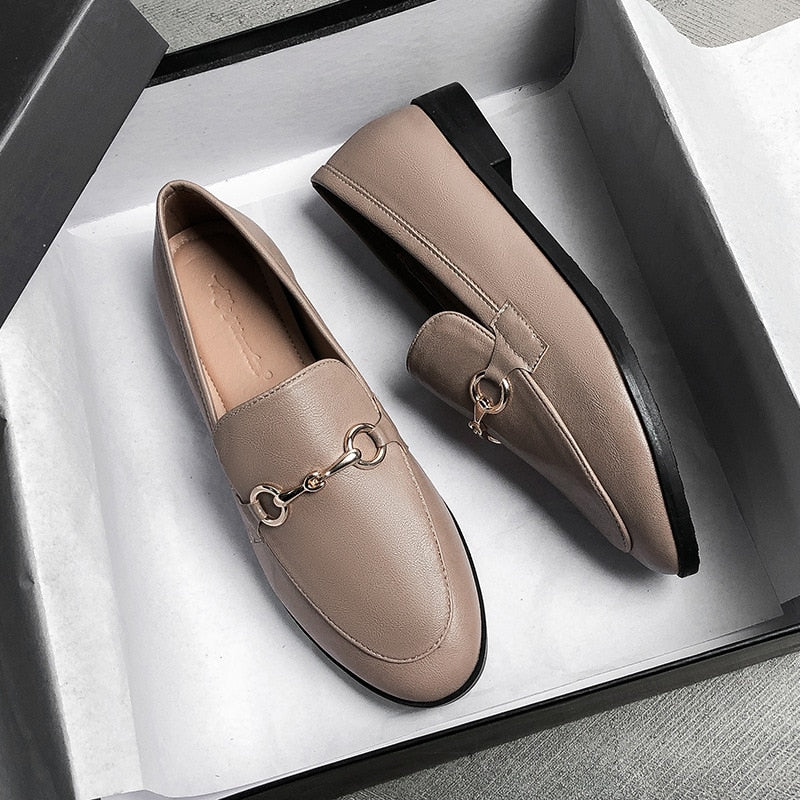 Timeless Leather Loafers for All-Day Comfort