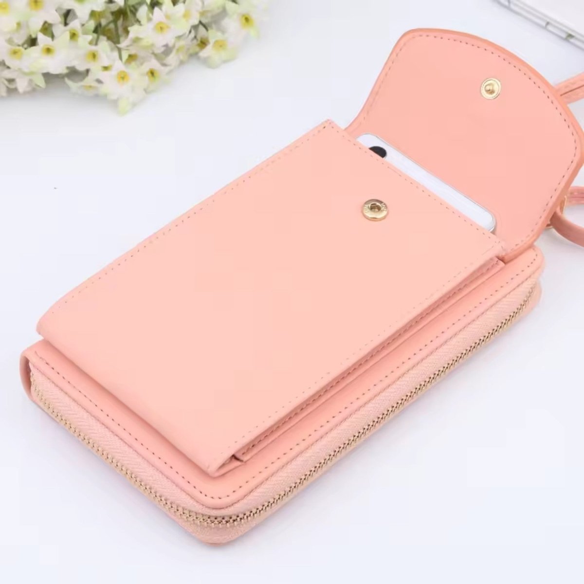 Elegant Phone Pouch Organizer for Essentials