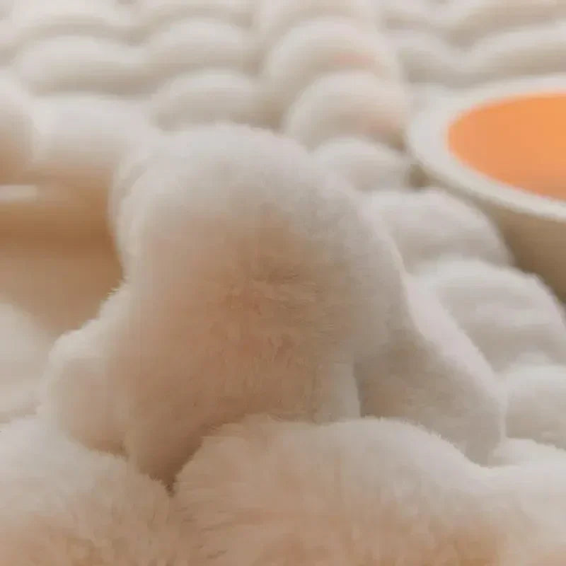 Ultra-Soft Plush Blanket for All-Season Comfort