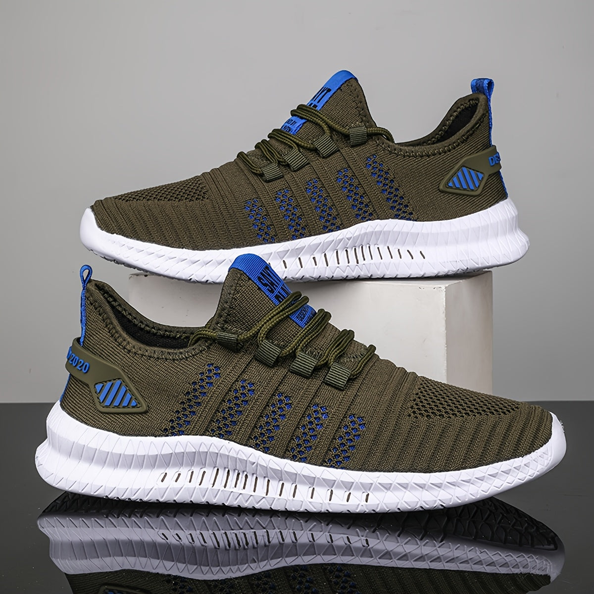 Lightweight Breathable Sports Shoes for Men