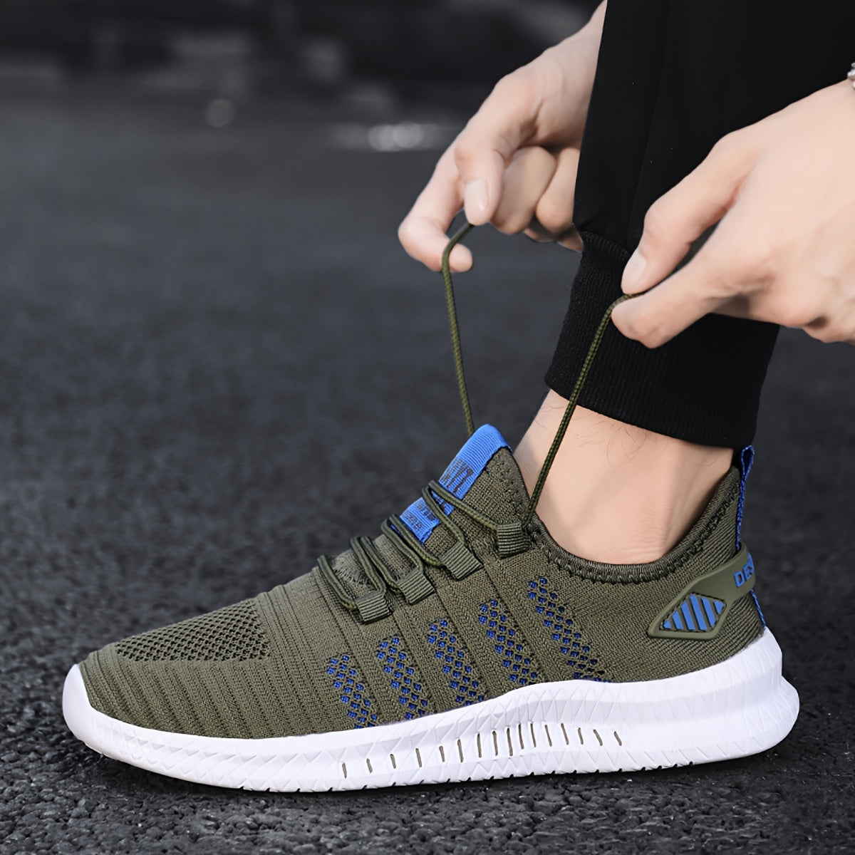 Lightweight Breathable Sports Shoes for Men