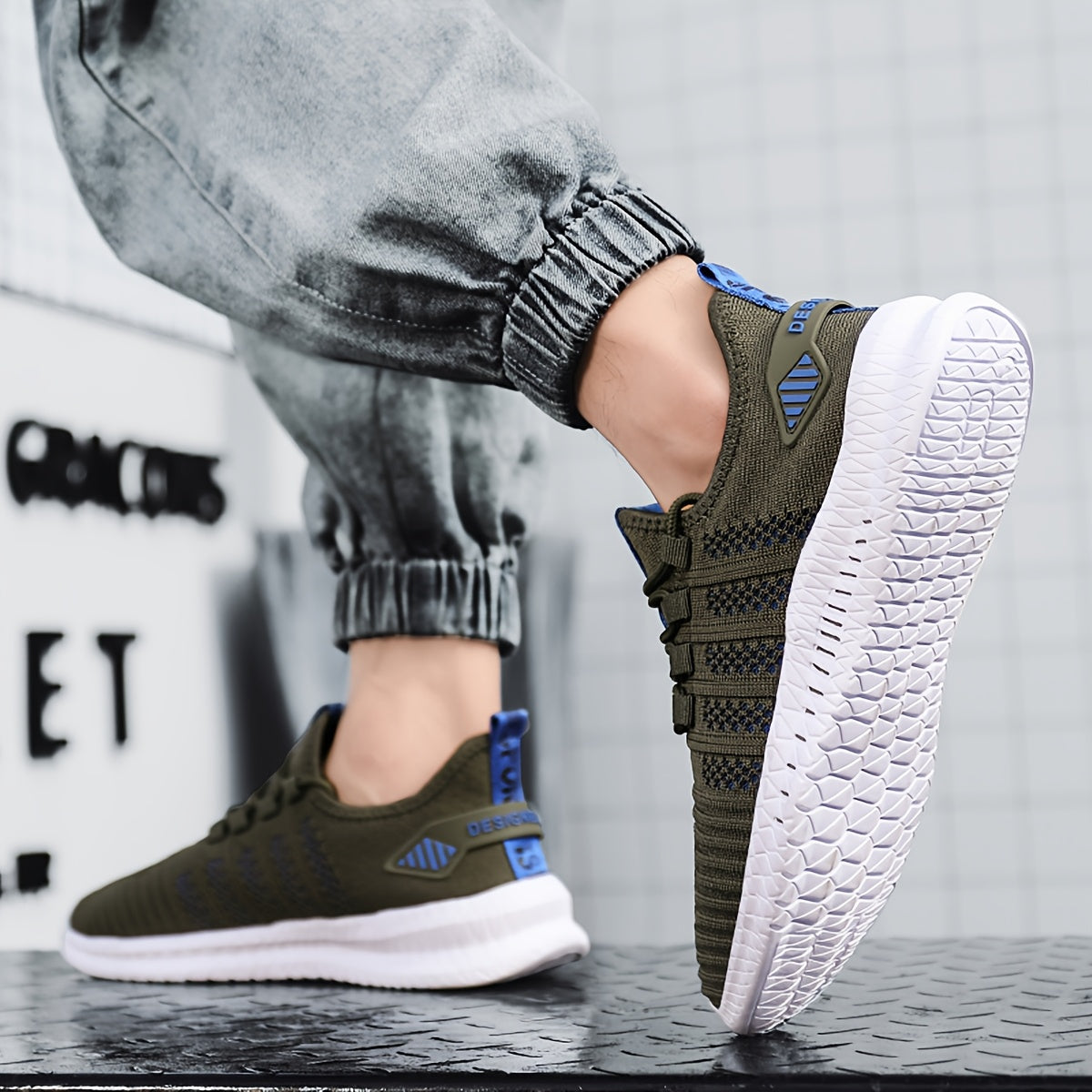Lightweight Breathable Sports Shoes for Men