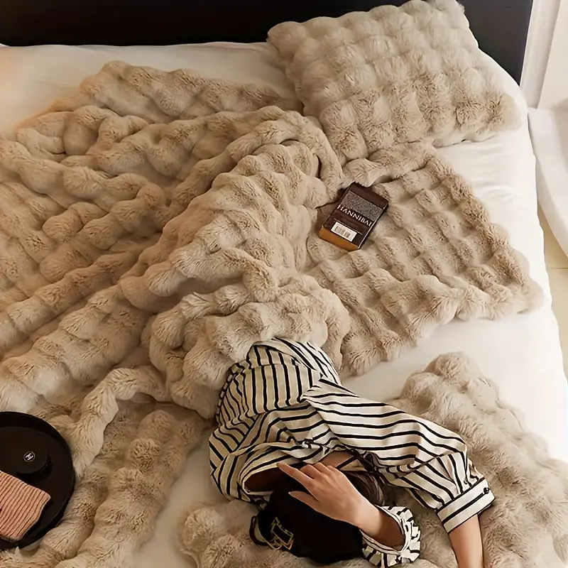 Soft Elegant Blanket for Ultimate Comfort and Relaxation