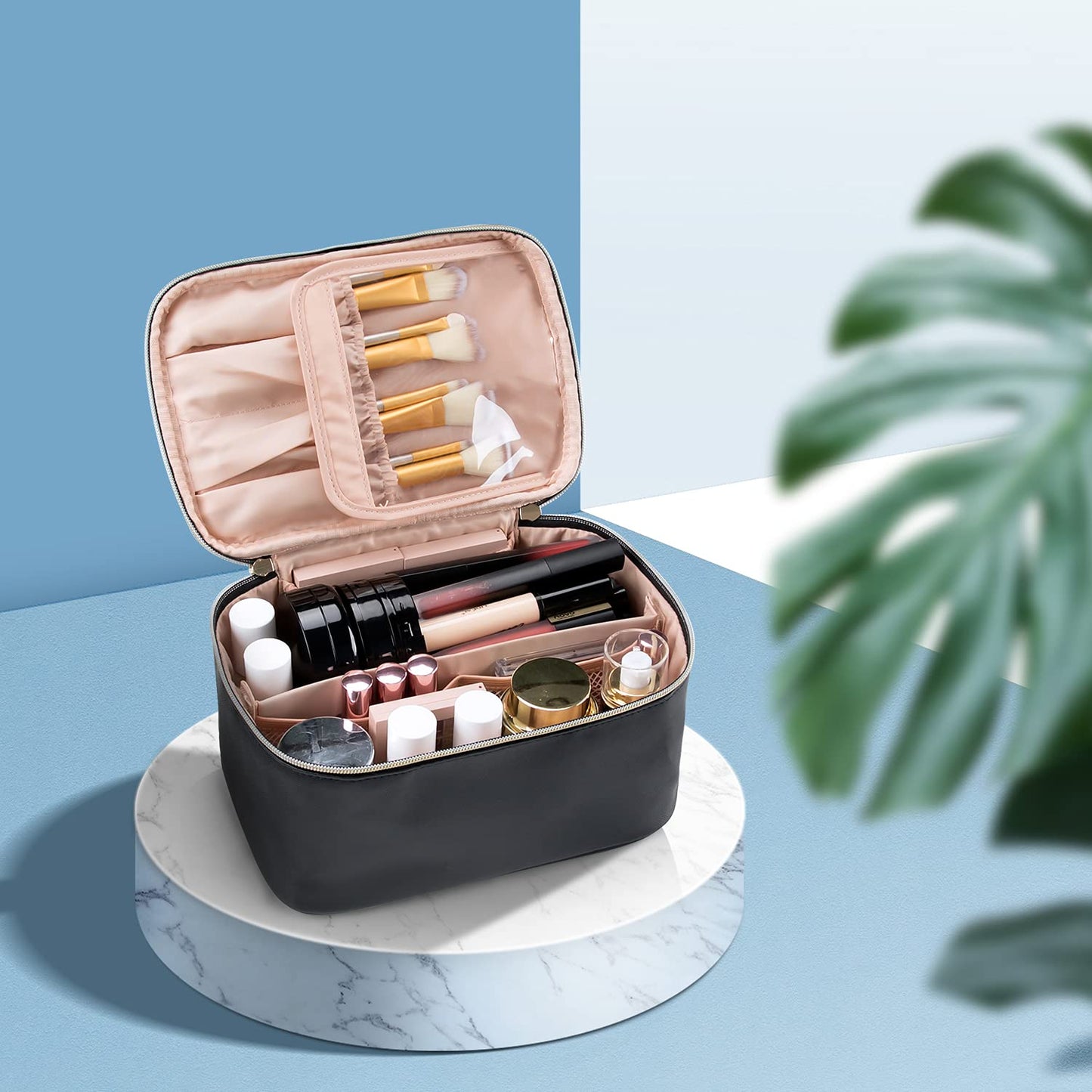 Travel-Friendly Makeup Organizer with Adjustable Dividers