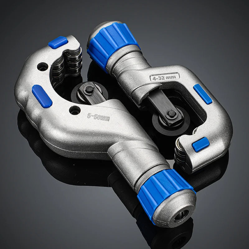 Robust Pipe Cutter for Metal and PVC Pipes