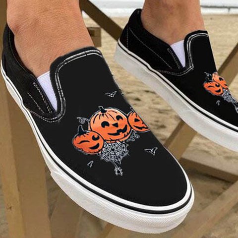 Casual Canvas Slip-On Loafers with Skull Print