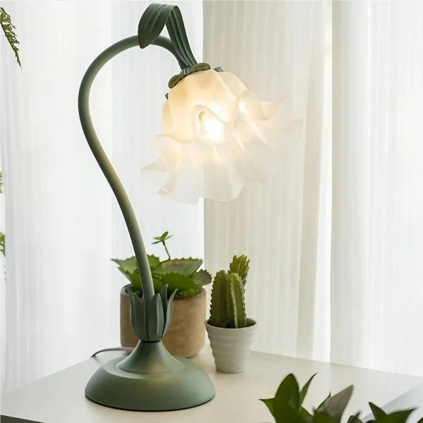Vintage Adjustable Floral Table Lamp
