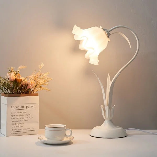 Vintage Adjustable Floral Table Lamp