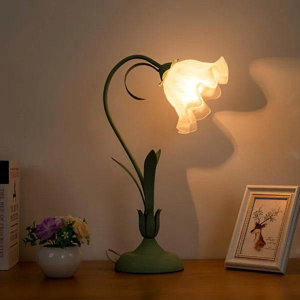 Vintage Adjustable Floral Table Lamp