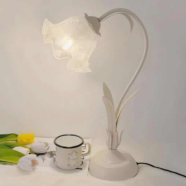 Vintage Adjustable Floral Table Lamp