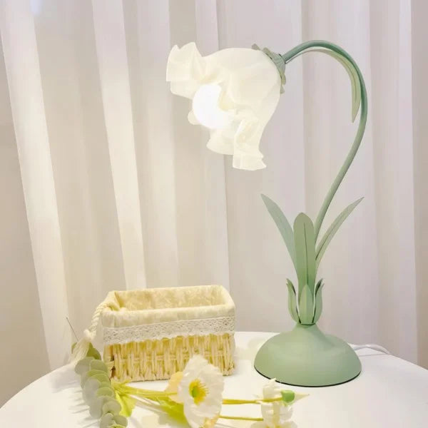 Vintage Adjustable Floral Table Lamp