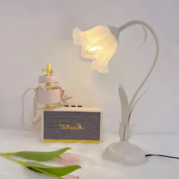 Vintage Adjustable Floral Table Lamp