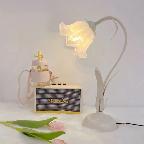 Vintage Adjustable Floral Table Lamp