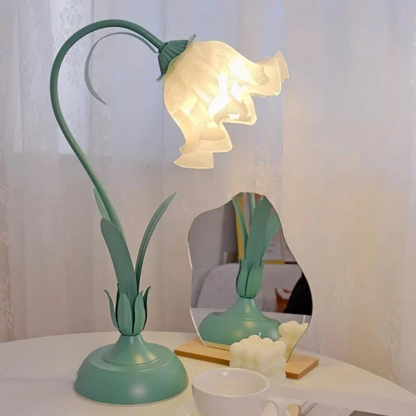 Vintage Adjustable Floral Table Lamp