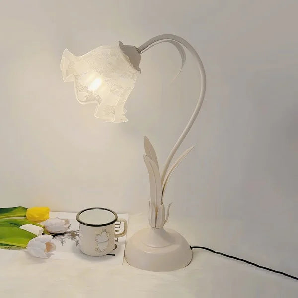 Vintage Adjustable Floral Table Lamp