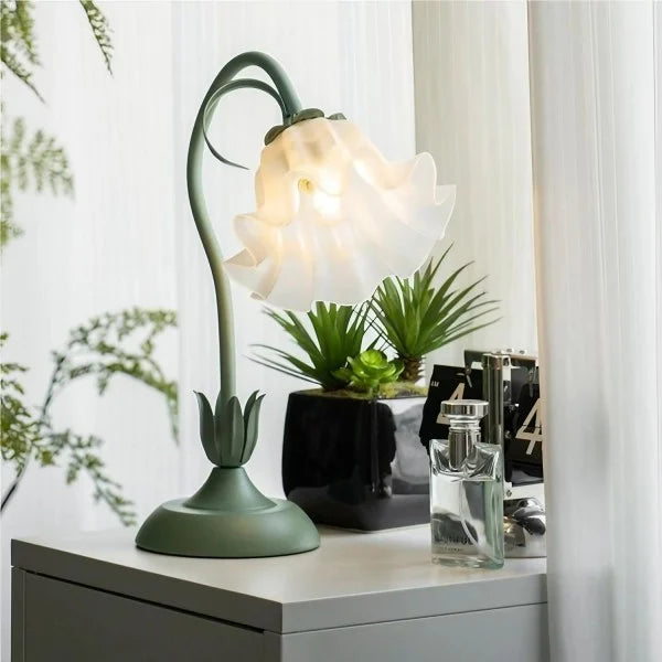 Vintage Adjustable Floral Table Lamp