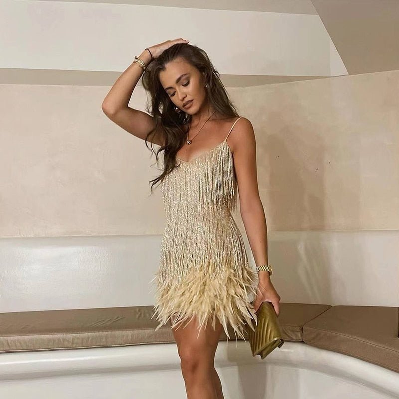 Elegant Cocktail Dress with Flattering Fit and Glamorous Details