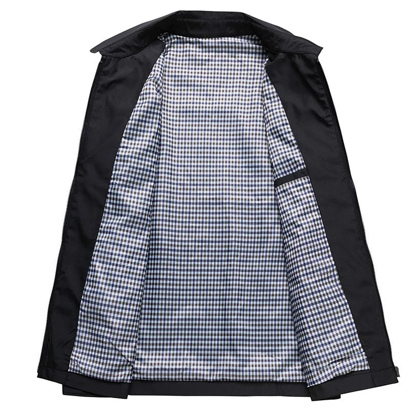 Lightweight Classic Fit Men's Jacket with Practical Pockets