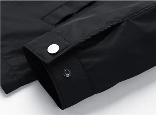 Lightweight Classic Fit Men's Jacket with Practical Pockets
