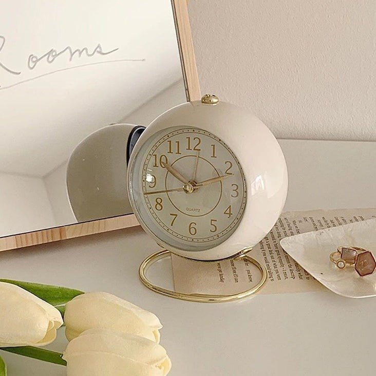 Vintage Round Analog Desk Clock