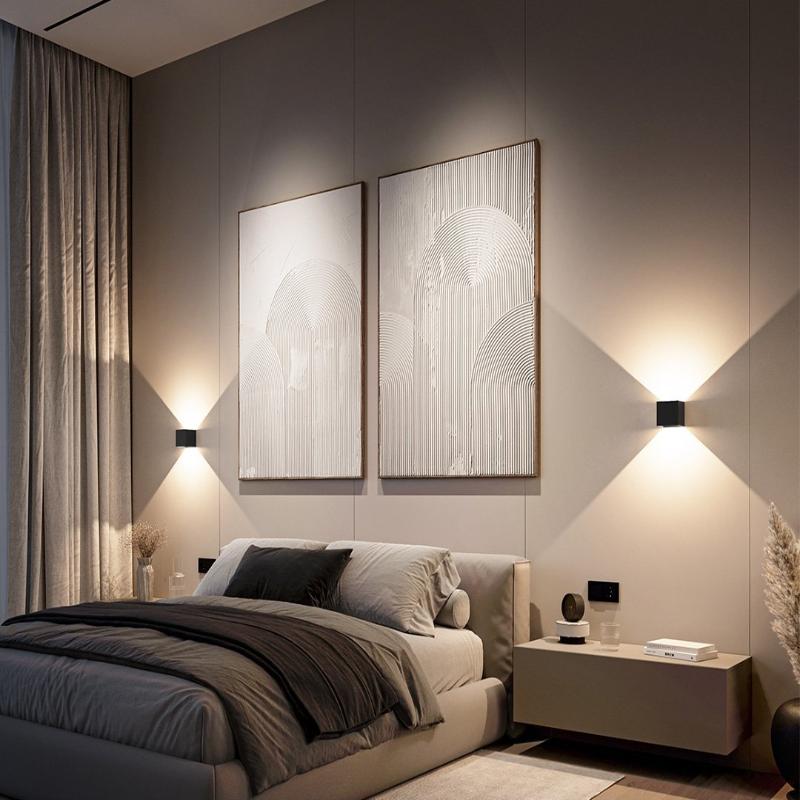 LED Wall Lamp with Warm White Light - Stylish Aluminum Design