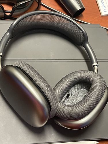 Wireless Active Noise-Cancelling Over-Ear Headphones