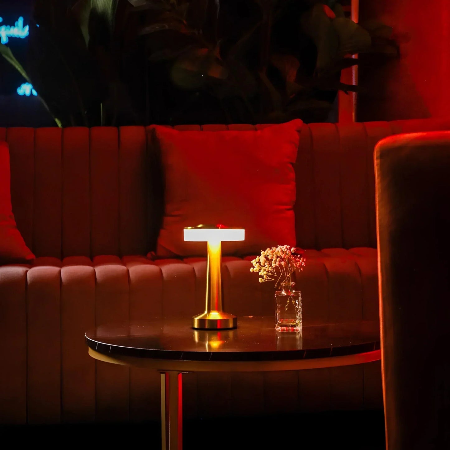 Wireless Retro Dimmable Table Lamp in Metallic Finish