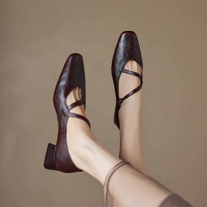 Tapered Heel Women's Pumps with Cushioned Interior