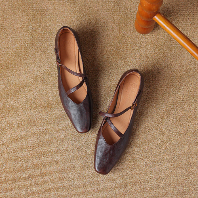 Tapered Heel Women's Pumps with Cushioned Interior