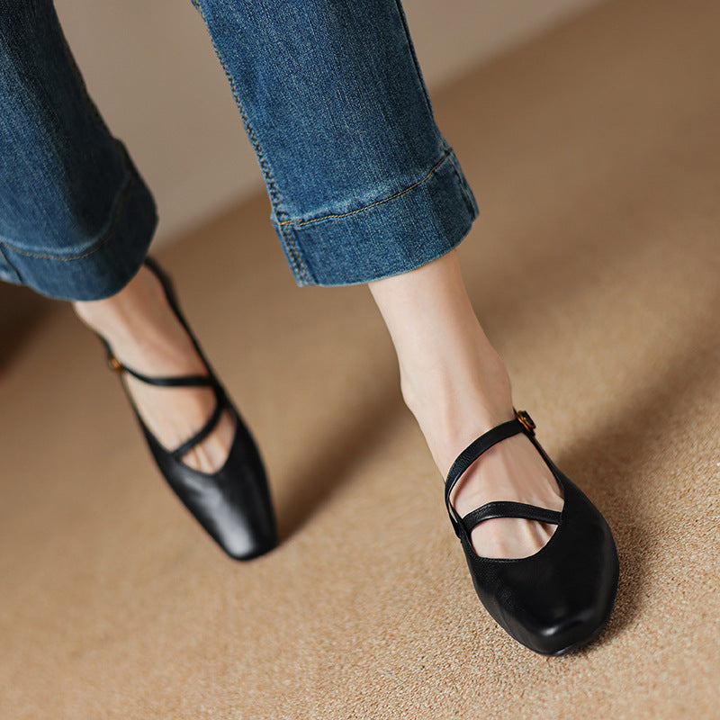 Tapered Heel Women's Pumps with Cushioned Interior