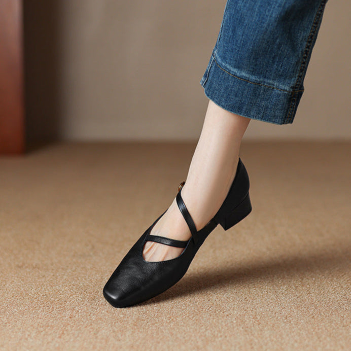 Tapered Heel Women's Pumps with Cushioned Interior