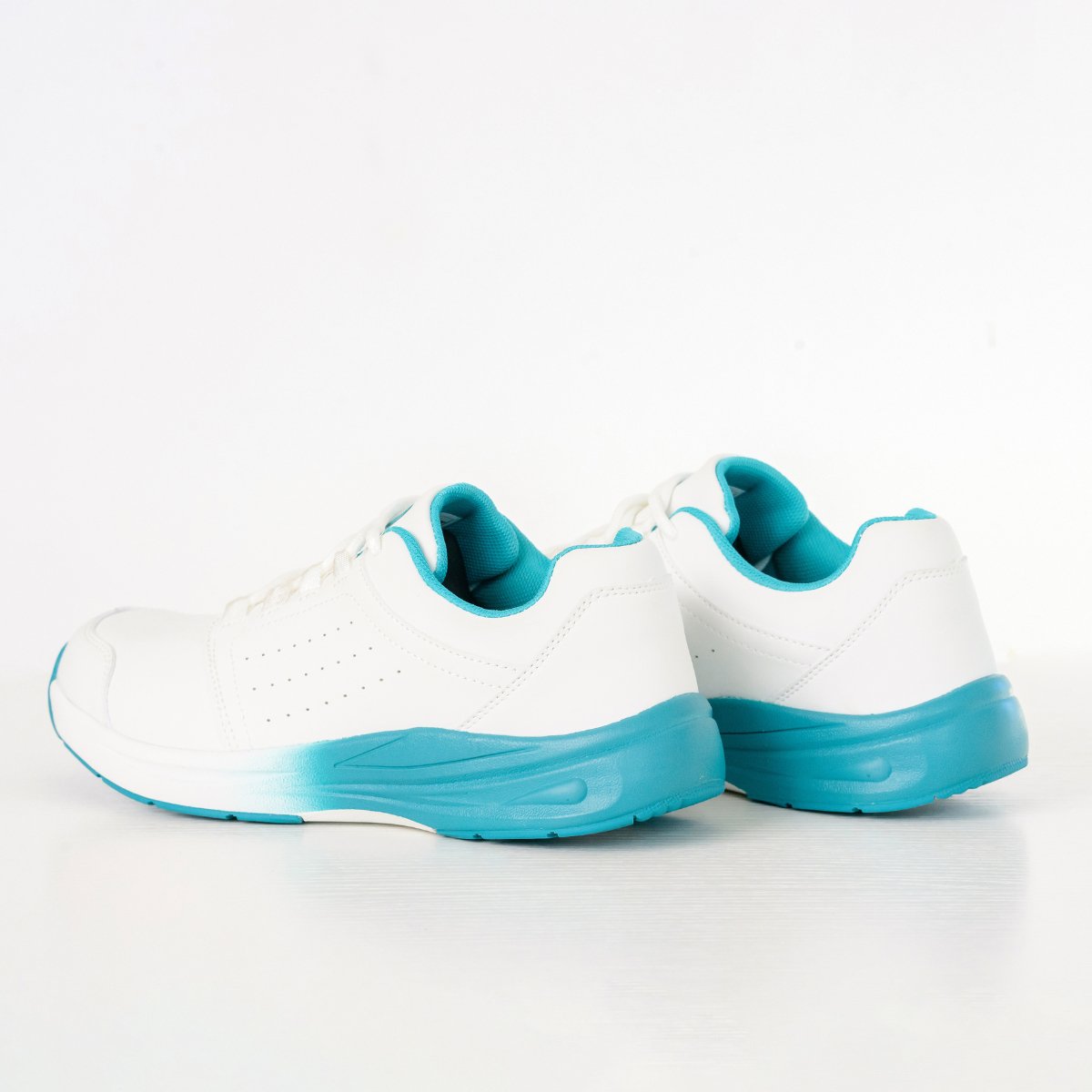Women's Slip-Resistant Healthcare Work Shoes with Arch Support