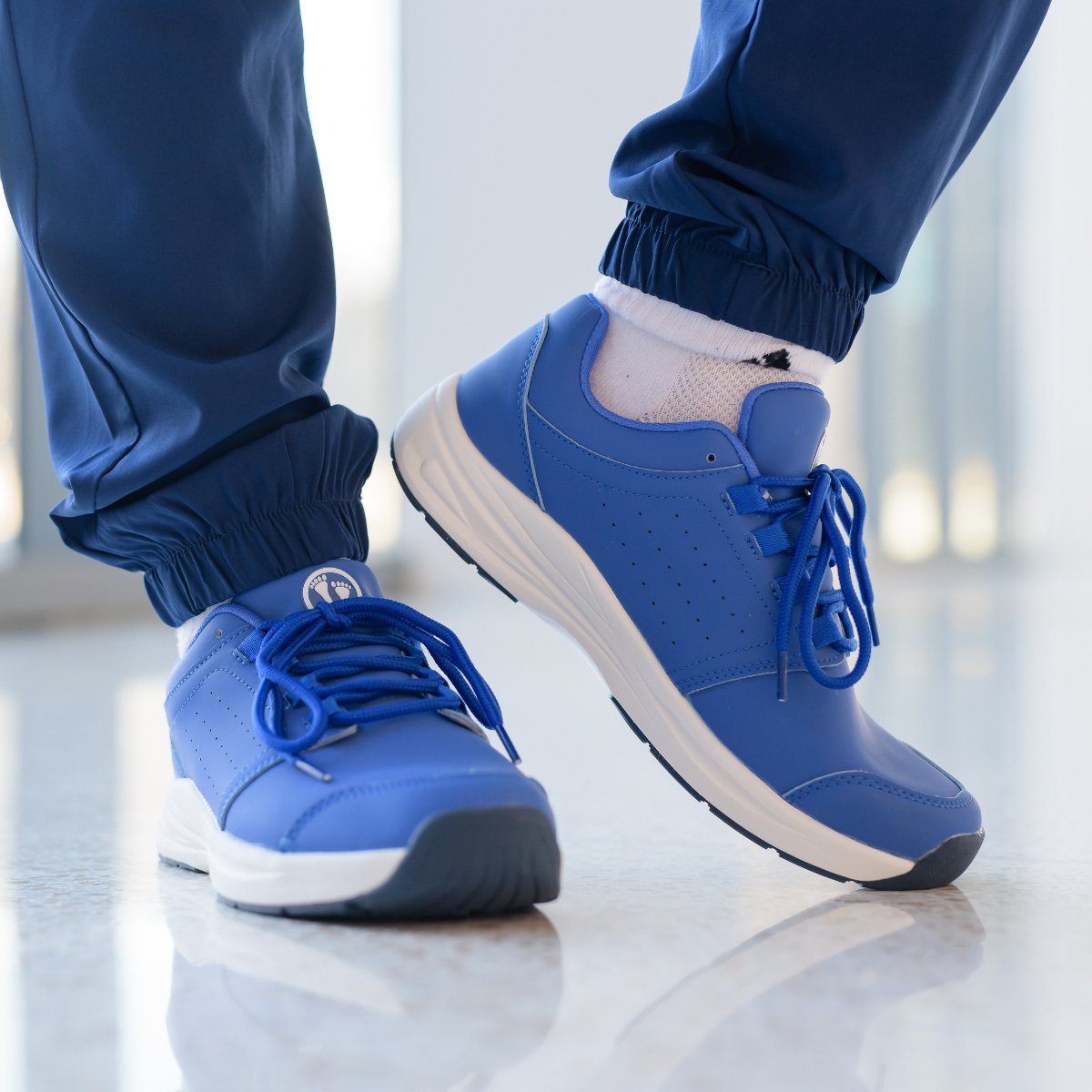 Women's Slip-Resistant Healthcare Work Shoes with Arch Support