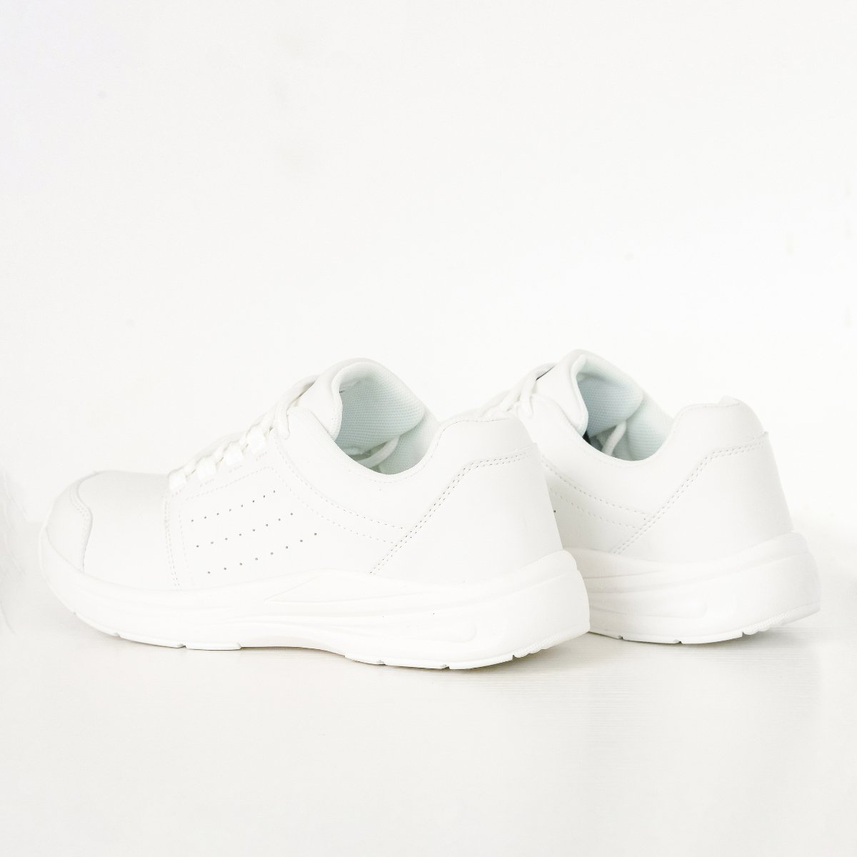 Women's Slip-Resistant Healthcare Work Shoes with Arch Support