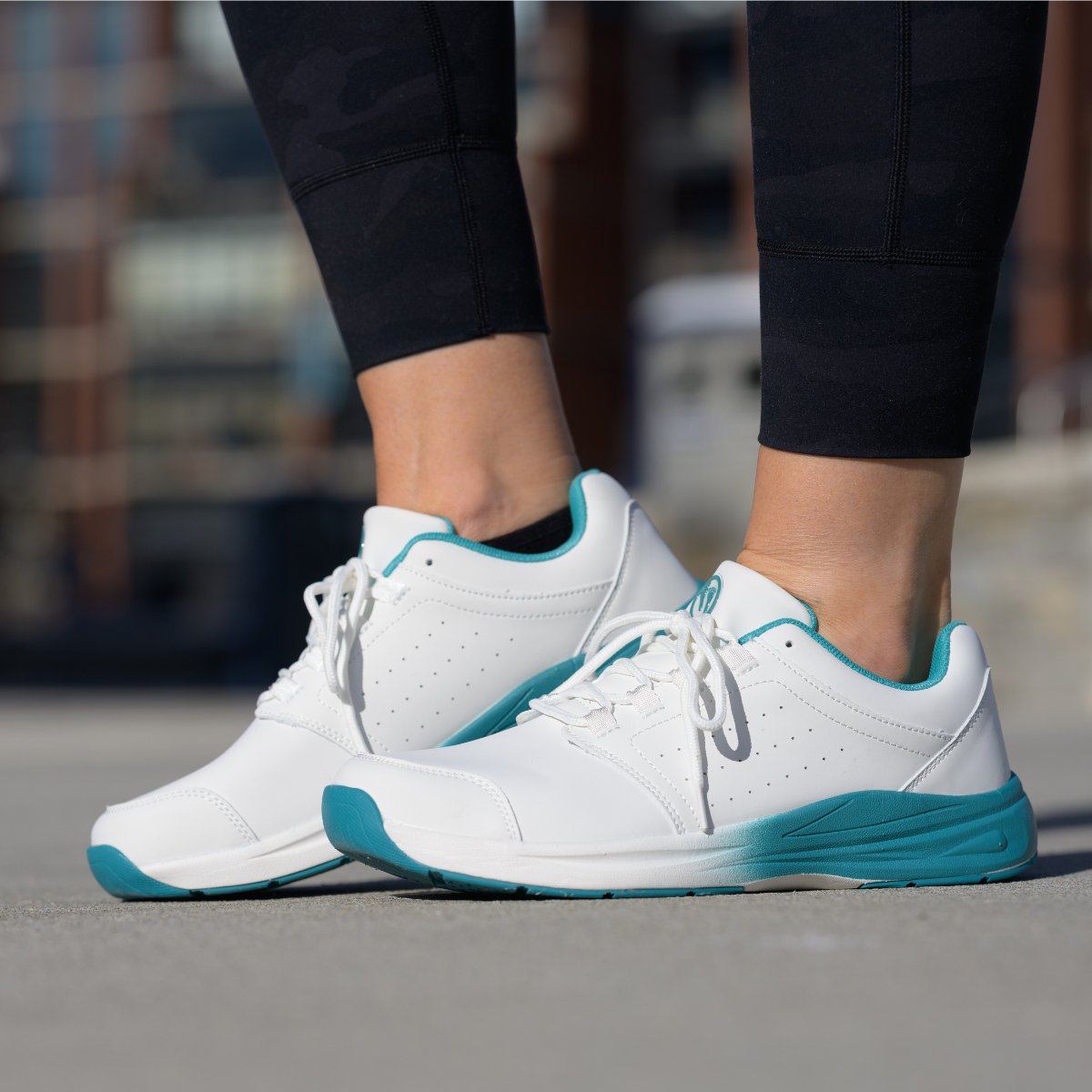 Women's Slip-Resistant Healthcare Work Shoes with Arch Support