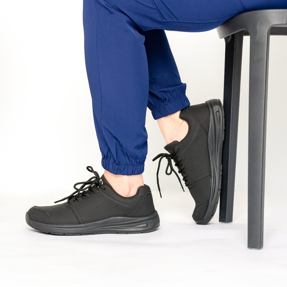 Women's Slip-Resistant Healthcare Work Shoes with Arch Support
