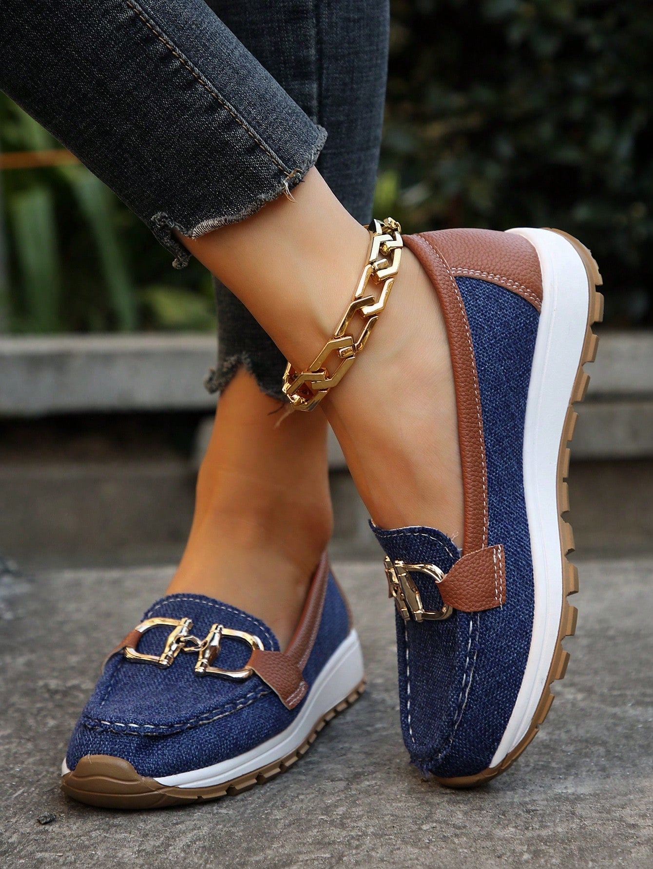 Women's Slip-Resistant Flat Wedge Loafers with Buckle Accent