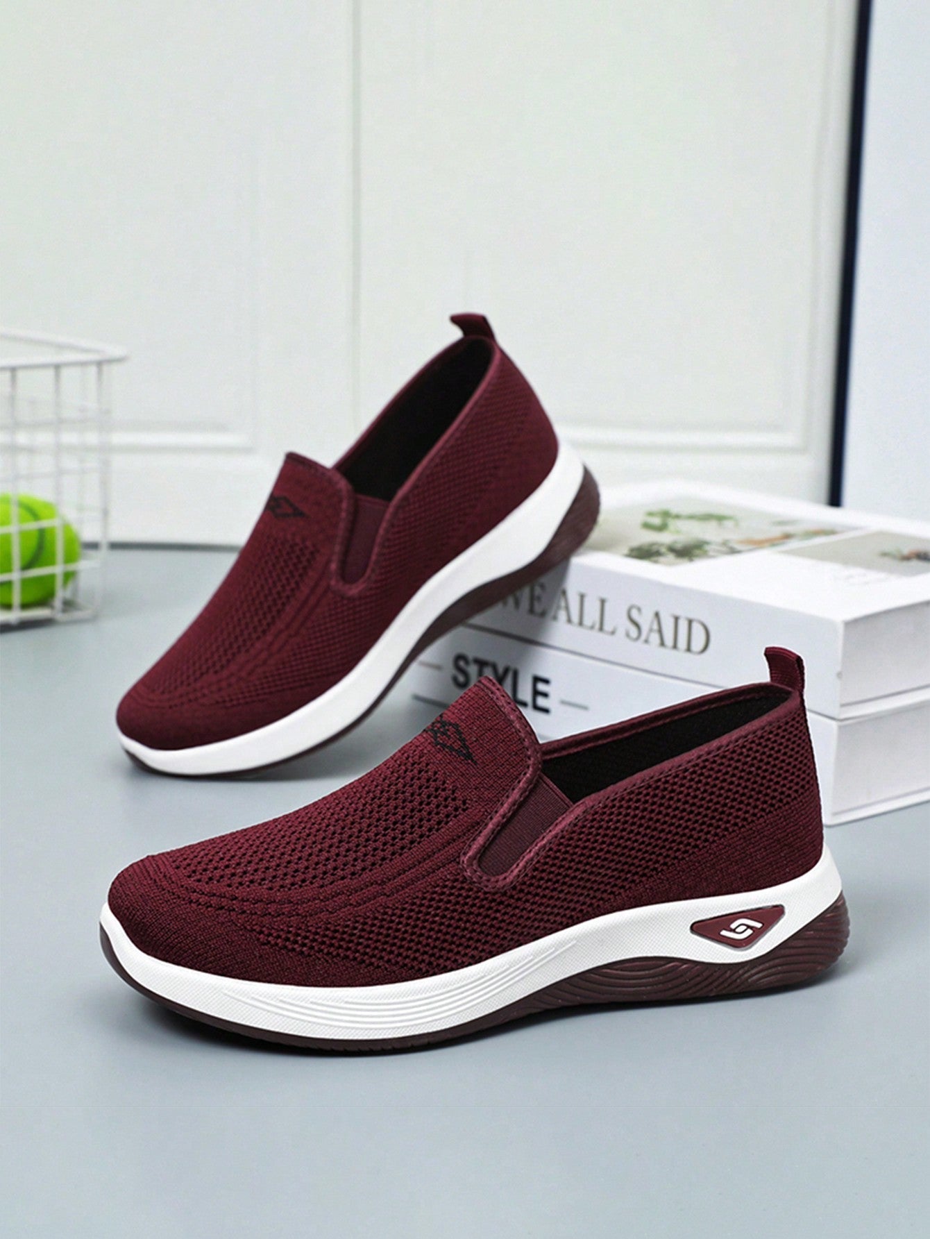 Lightweight Breathable Orthopedic Slip-On Shoes for Women