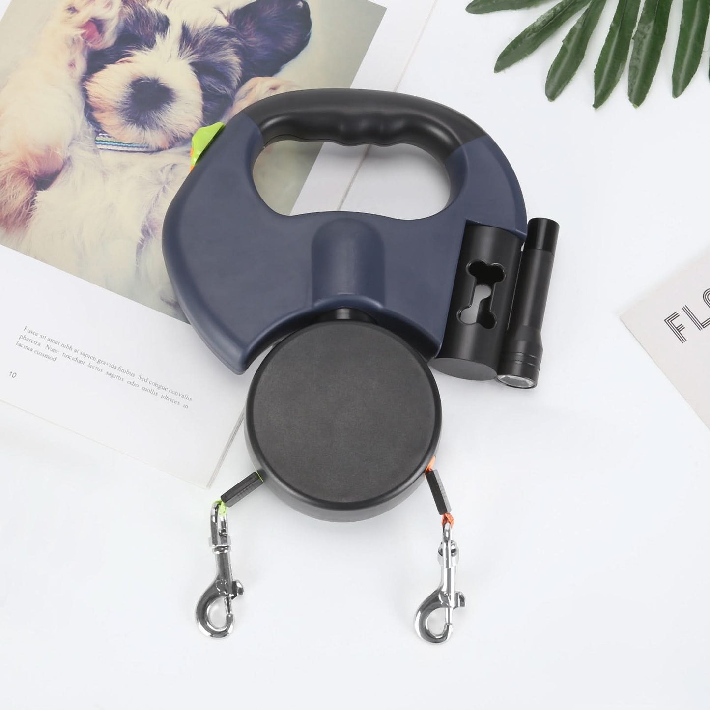 Retractable Leash for Two Dogs with Built-in Flashlight